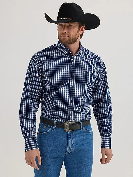 Wrangler: Men's George Strait™ Long Sleeve Button-Down One Pocket Shirt