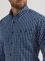 Load image into Gallery viewer, Wrangler: Men&#39;s George Strait™ Long Sleeve Button-Down One Pocket Shirt
