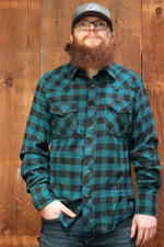 Load image into Gallery viewer, Wrangler Men&#39;s: Retro® Long Sleeve Flannel Western Snap Plaid Shirt
