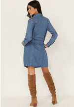 Load image into Gallery viewer, Wrangler: Women&#39;s Denim Long Sleeve Western Dress
