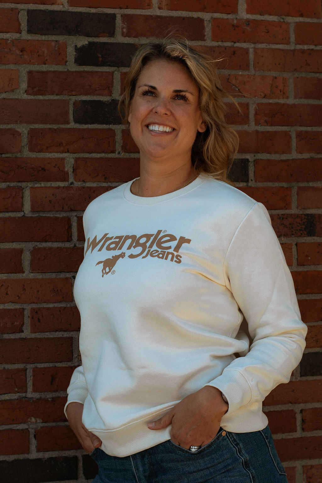 Wrangler: Women's Cream Crewneck